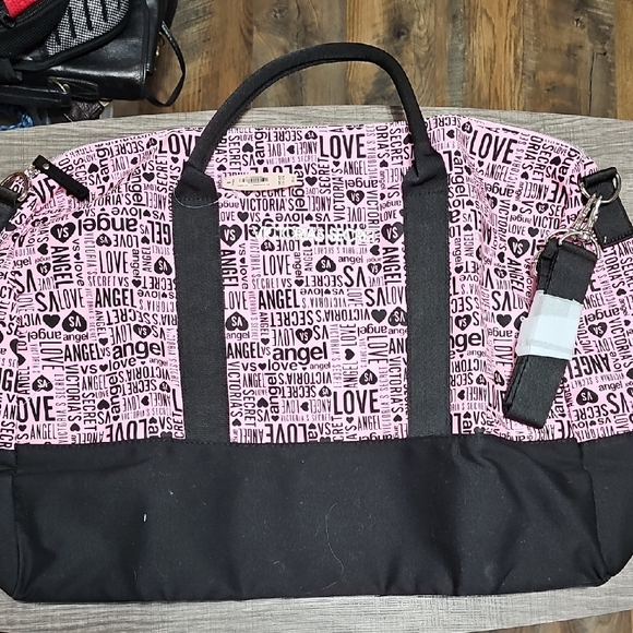 NWT Victoria's Secret Pink and Black Travel Bag with Graphic Design - Picture 1 of 8